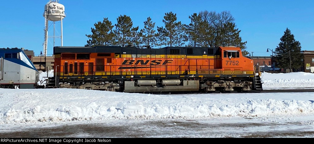 BNSF 7752